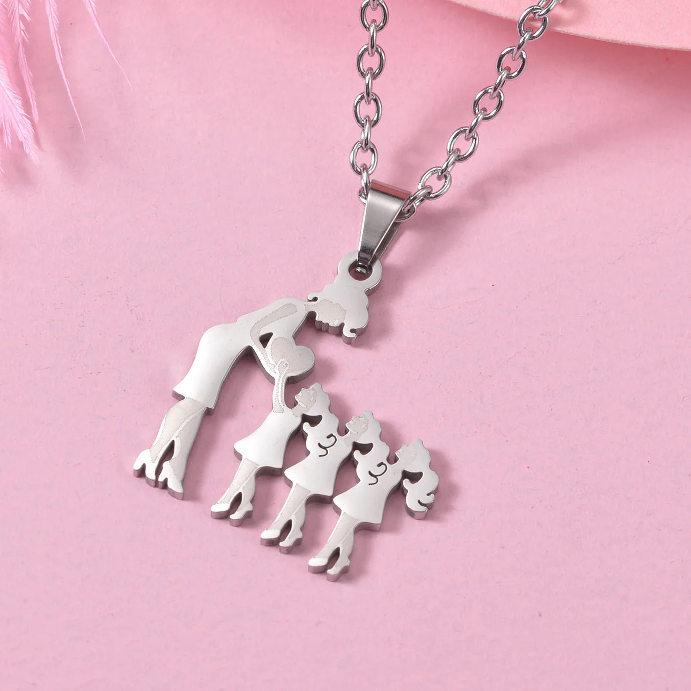 Stainless Steel Family Necklace – Mama Pendant Gift for Women & Kids | Birthday or Mother’s Day Jewelry for Girls & Boys