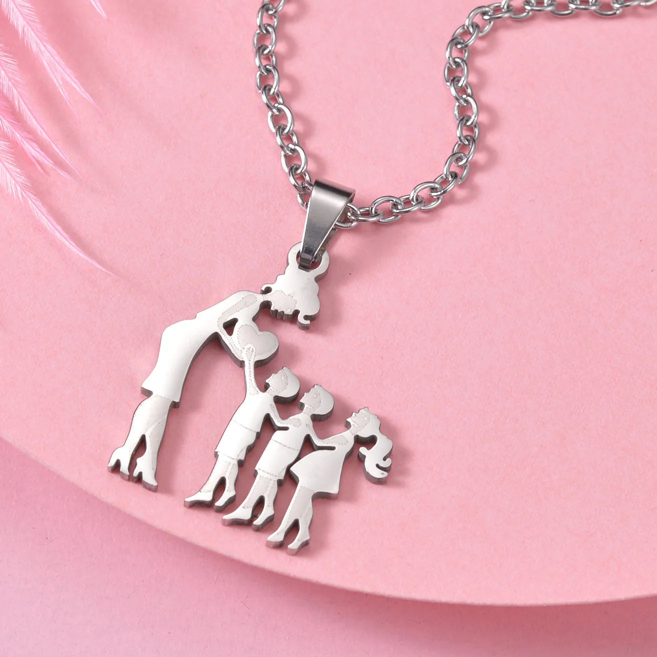 Stainless Steel Family Necklace – Mama Pendant Gift for Women & Kids | Birthday or Mother’s Day Jewelry for Girls & Boys