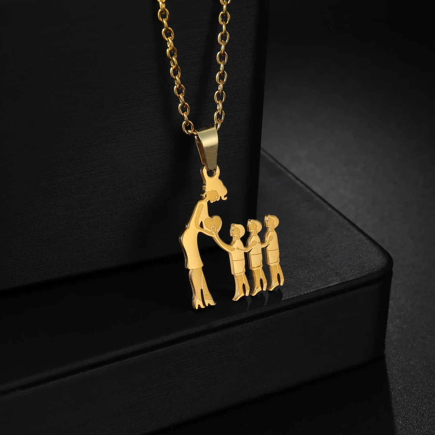Stainless Steel Family Necklace – Mama Pendant Gift for Women & Kids | Birthday or Mother’s Day Jewelry for Girls & Boys