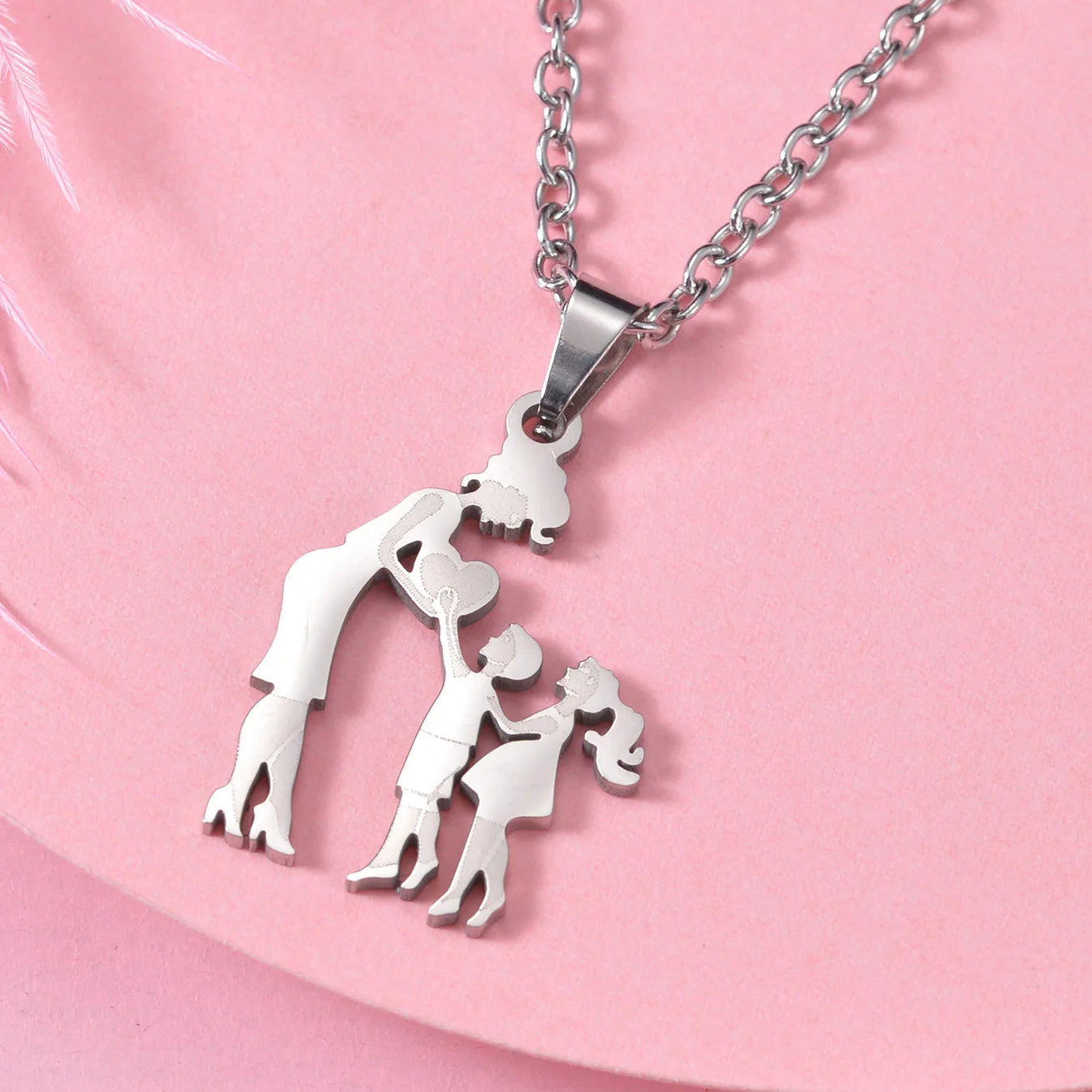 Stainless Steel Family Necklace – Mama Pendant Gift for Women & Kids | Birthday or Mother’s Day Jewelry for Girls & Boys