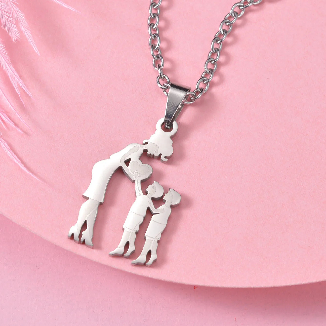 Stainless Steel Family Necklace – Mama Pendant Gift for Women & Kids | Birthday or Mother’s Day Jewelry for Girls & Boys
