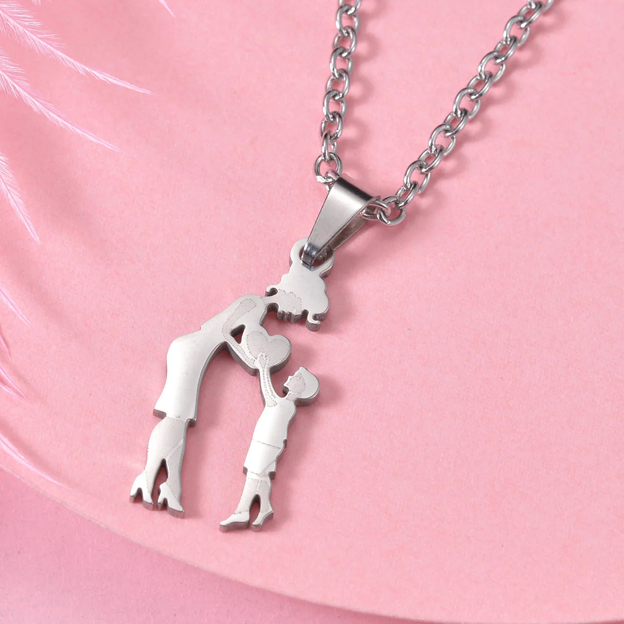 Stainless Steel Family Necklace – Mama Pendant Gift for Women & Kids | Birthday or Mother’s Day Jewelry for Girls & Boys