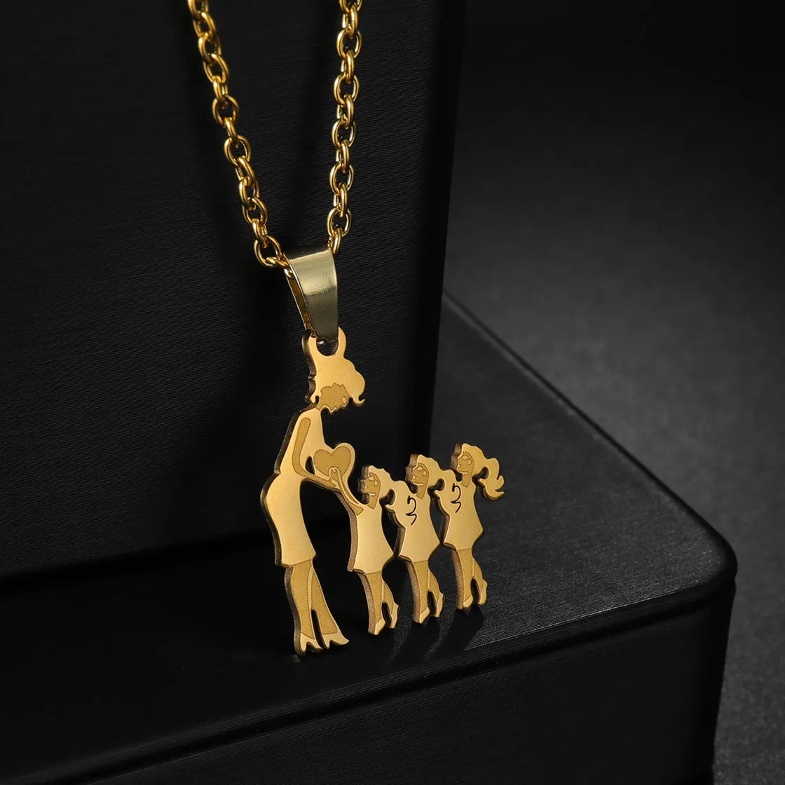 Stainless Steel Family Necklace – Mama Pendant Gift for Women & Kids | Birthday or Mother’s Day Jewelry for Girls & Boys
