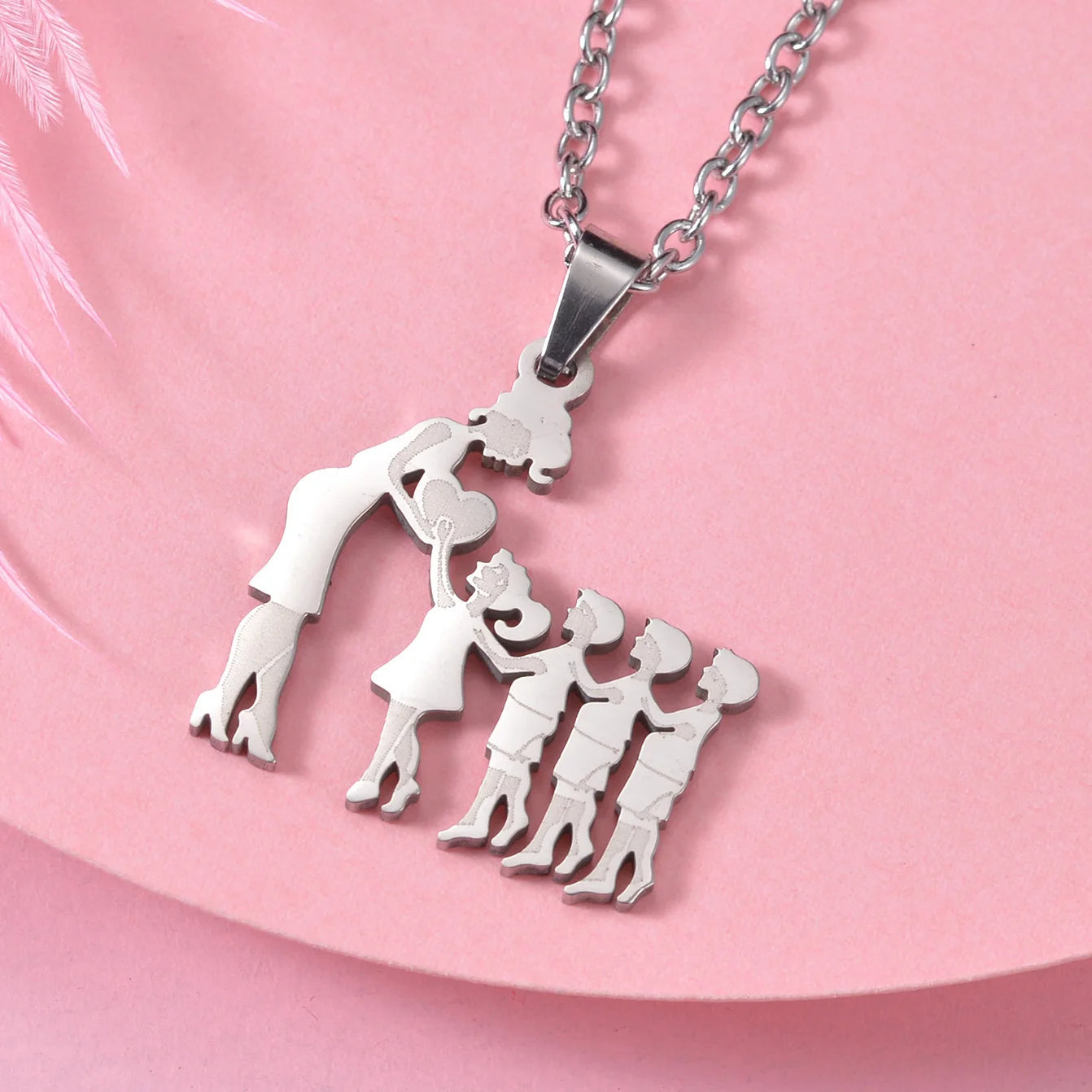 Stainless Steel Family Necklace – Mama Pendant Gift for Women & Kids | Birthday or Mother’s Day Jewelry for Girls & Boys