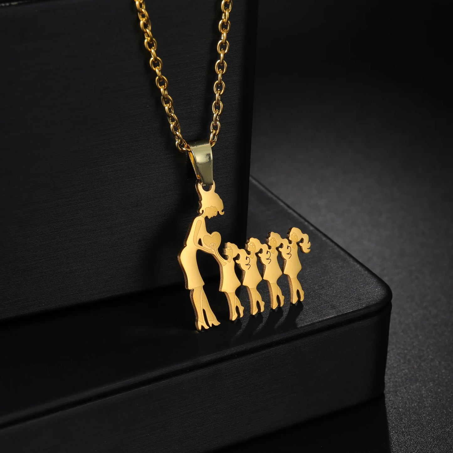 Stainless Steel Family Necklace – Mama Pendant Gift for Women & Kids | Birthday or Mother’s Day Jewelry for Girls & Boys