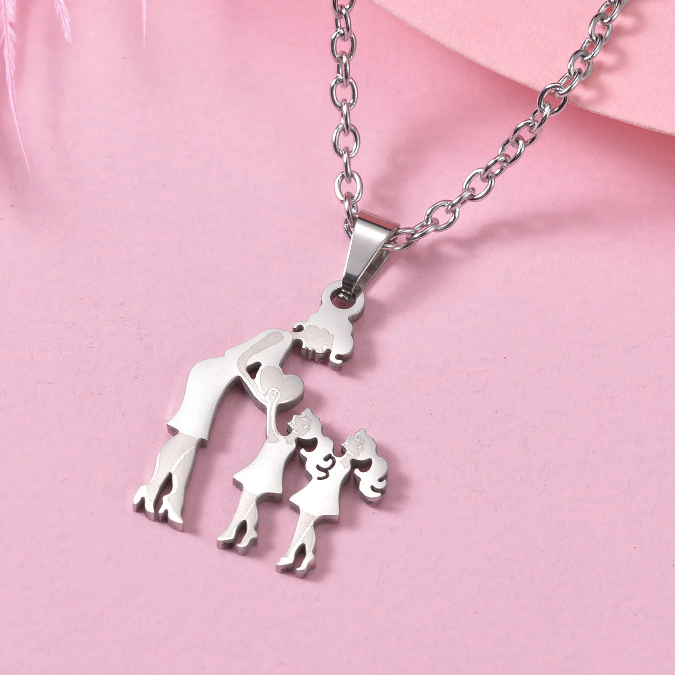 Stainless Steel Family Necklace – Mama Pendant Gift for Women & Kids | Birthday or Mother’s Day Jewelry for Girls & Boys