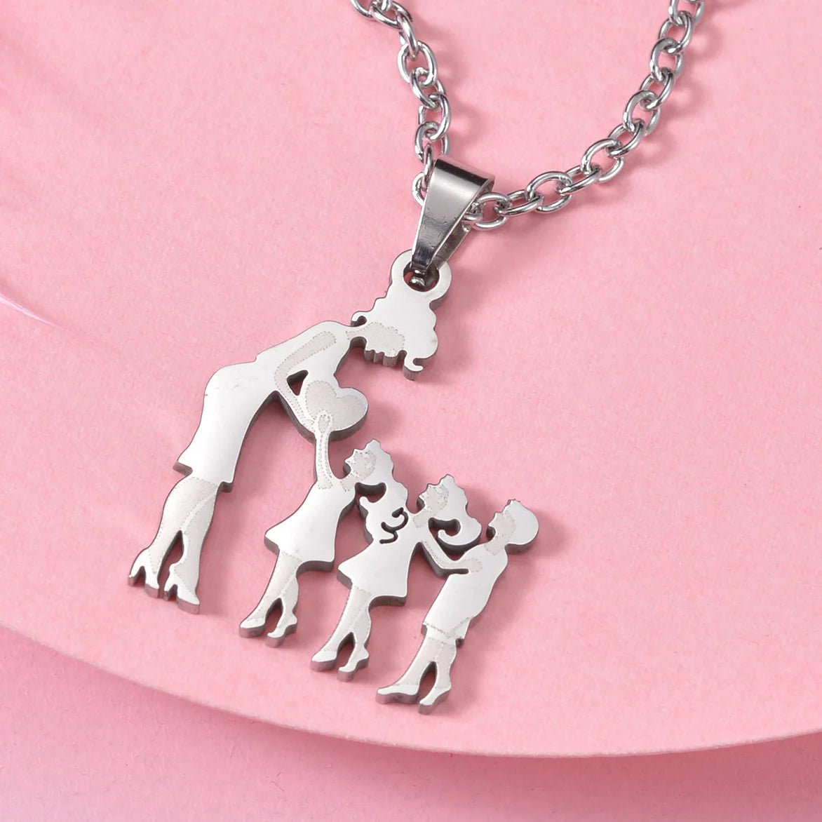 Stainless Steel Family Necklace – Mama Pendant Gift for Women & Kids | Birthday or Mother’s Day Jewelry for Girls & Boys