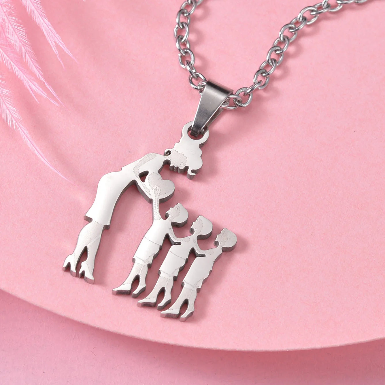 Stainless Steel Family Necklace – Mama Pendant Gift for Women & Kids | Birthday or Mother’s Day Jewelry for Girls & Boys