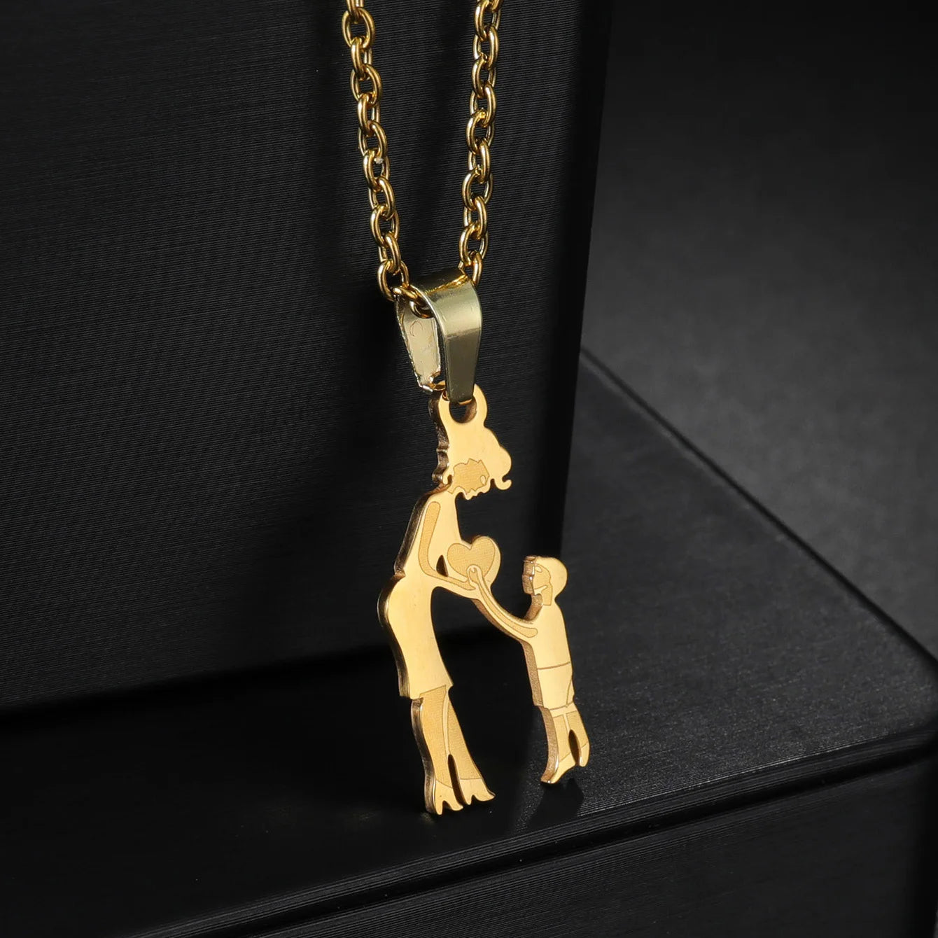 Stainless Steel Family Necklace – Mama Pendant Gift for Women & Kids | Birthday or Mother’s Day Jewelry for Girls & Boys