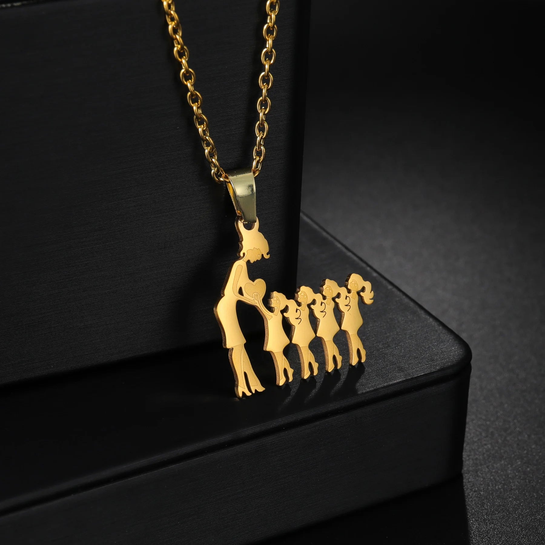 Stainless Steel Family Necklace – Mama Pendant Gift for Women & Kids | Birthday or Mother’s Day Jewelry for Girls & Boys